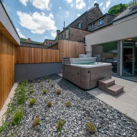 펜션 Modern In With A Jacuzzi Marchin